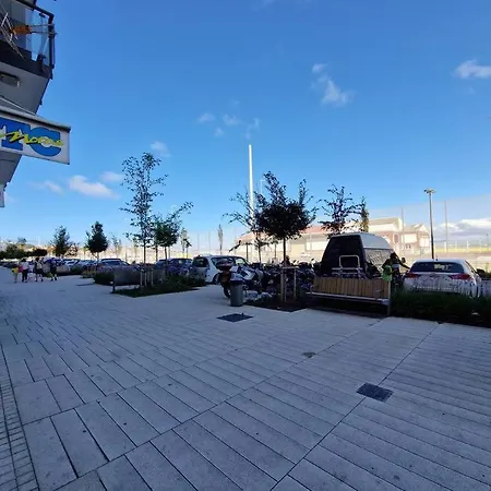 Vistas Al Mar Y Amplitud En El Centro